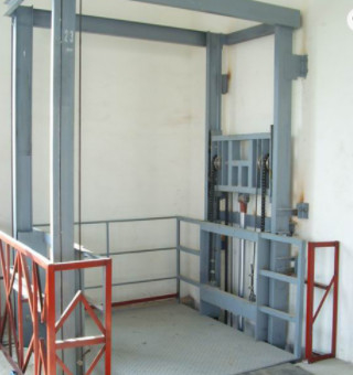 1000KG 10 Tons Cargo Elevator Chain Traction ลิฟท์บรรทุกสินค้าไฮดรอลิก